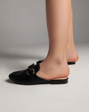 Flat Closed Toe Mules - Slippers - Black