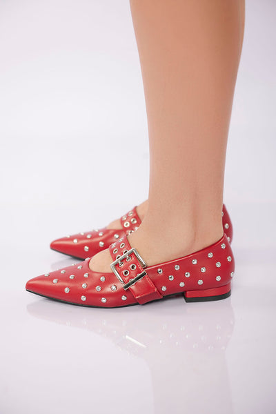 Studded Buckle Strap Flat - Maroon