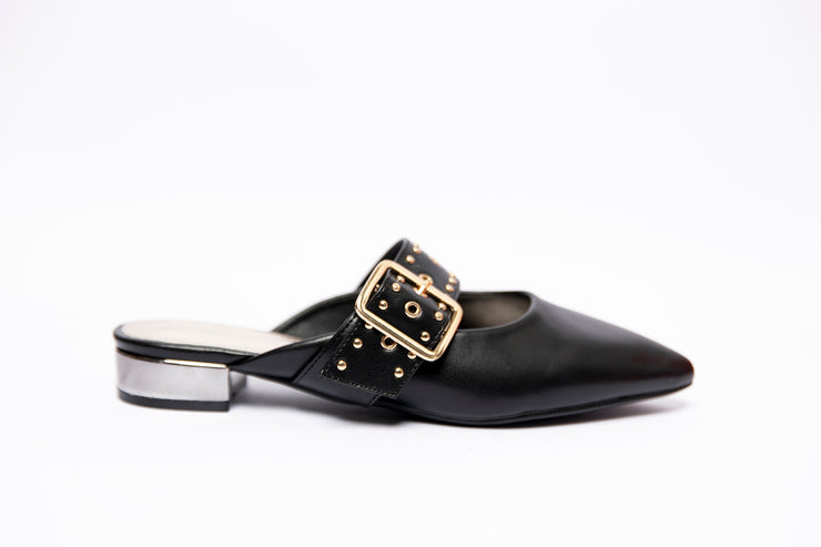 Flat Heel Pointed Toe Buckle Strap