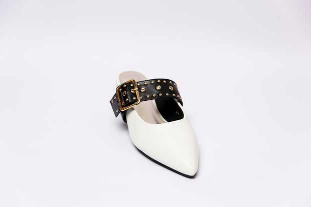 Flat Heel Pointed Toe Buckle Strap