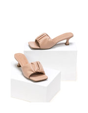 mules pedal with frilled band - Sandal Heels - Beige